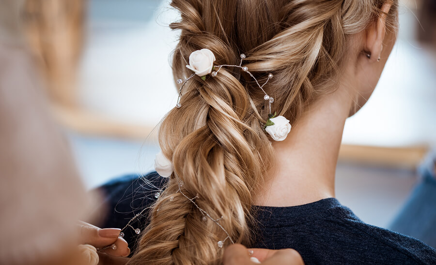 編みおろしヘア