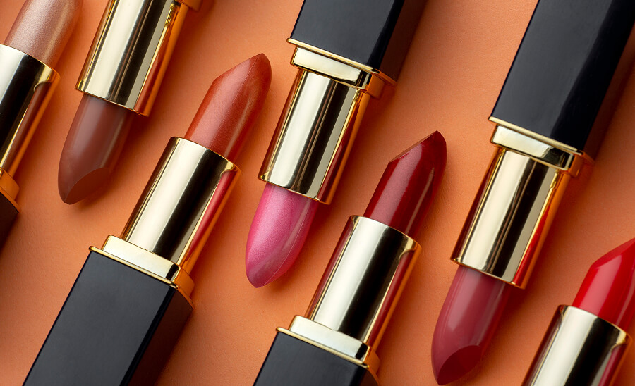 チーク&リップで血色感を仕込む